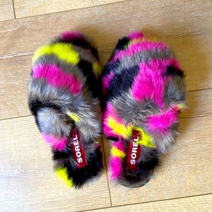 Sorel Multi-Color Slippers. NWT NWB.
